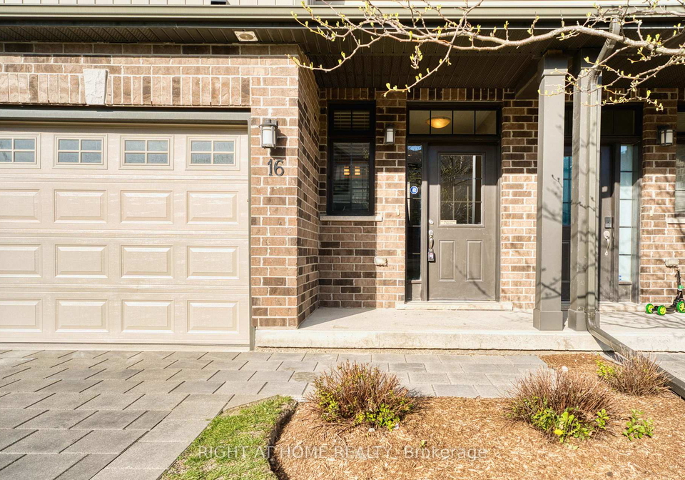 1030-oakcrossing-gate-london-north-ontario-x13764802