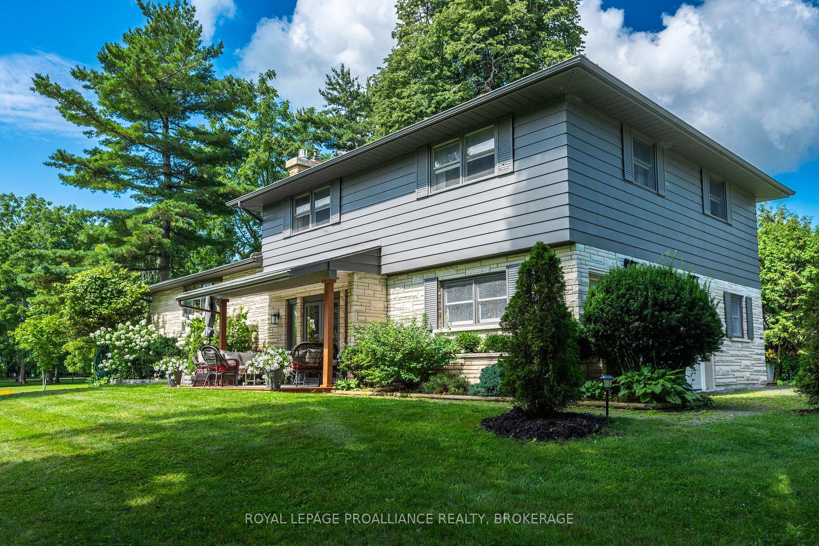 330-elmwood-drive-gananoque-ontario-x13764830