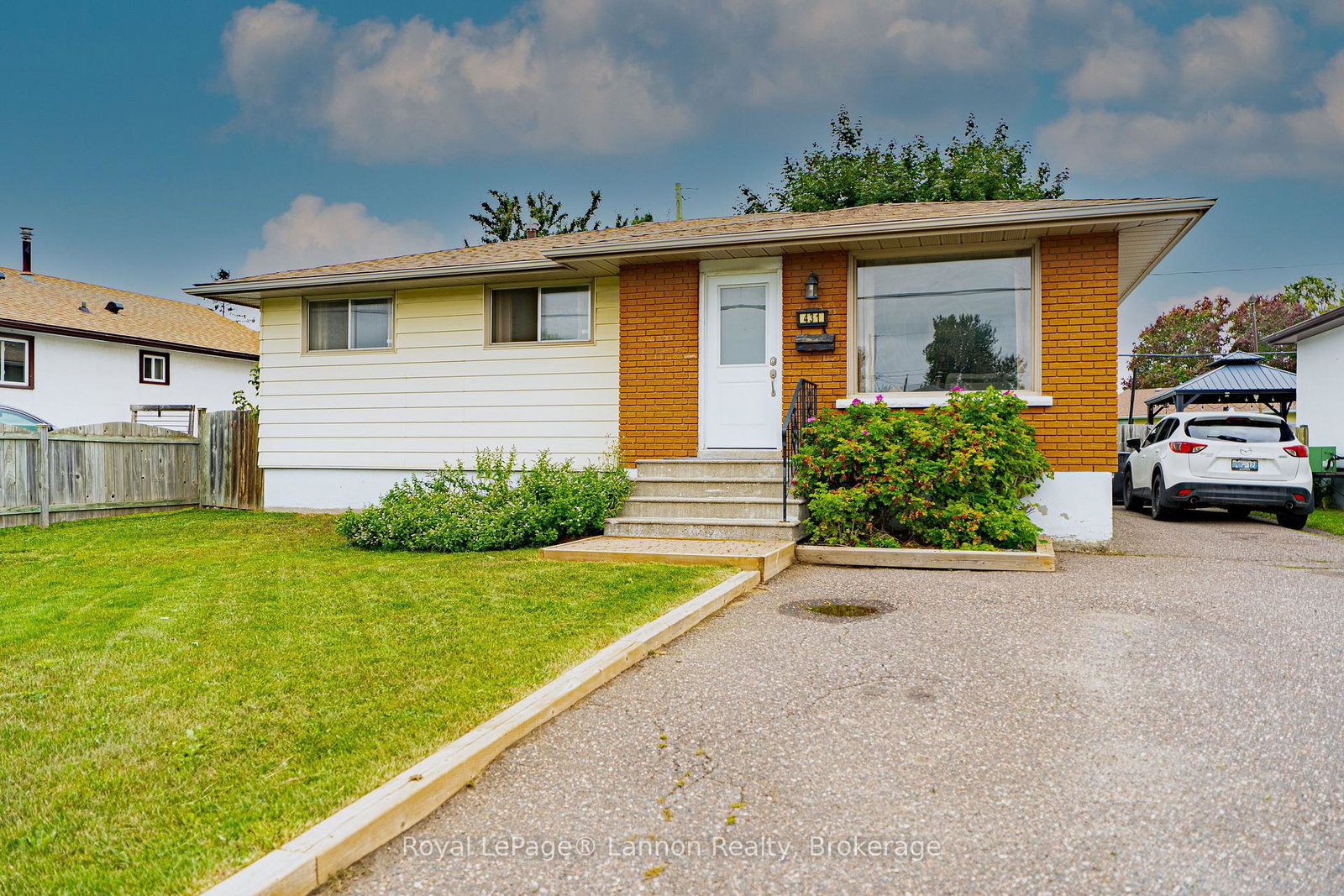 431-churchill-drive-w-thunder-bay-ontario-x13764850