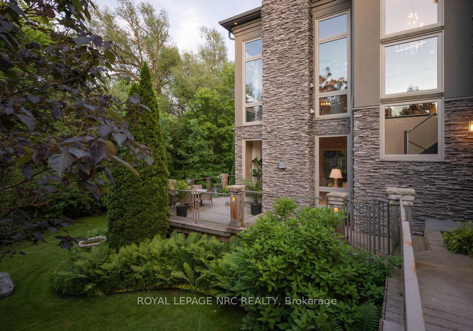 164a-lakeshore-road-st-catharines-ontario-x13765200