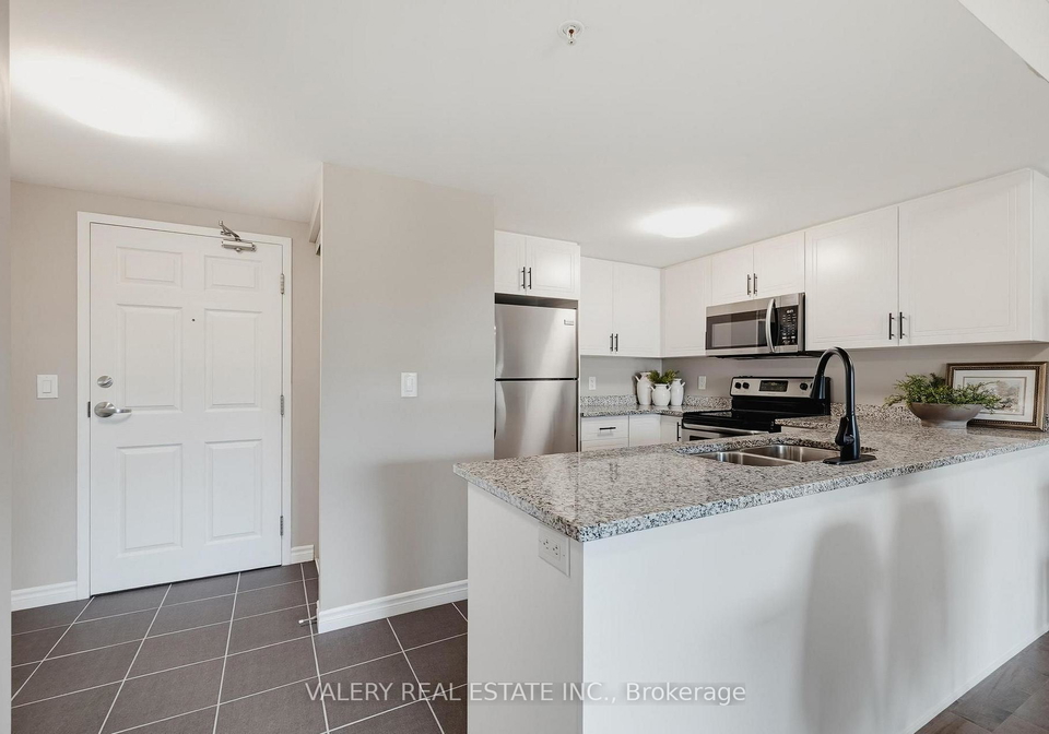 155-commonwealth-street-kitchener-ontario-x13765404
