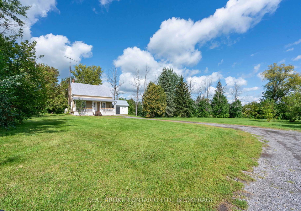 20310-kenyon-conc-road-8-north-glengarry-ontario-x13765514