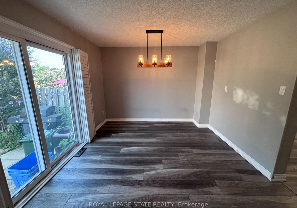 1300-upper-ottawa-street-hamilton-ontario-x13765550