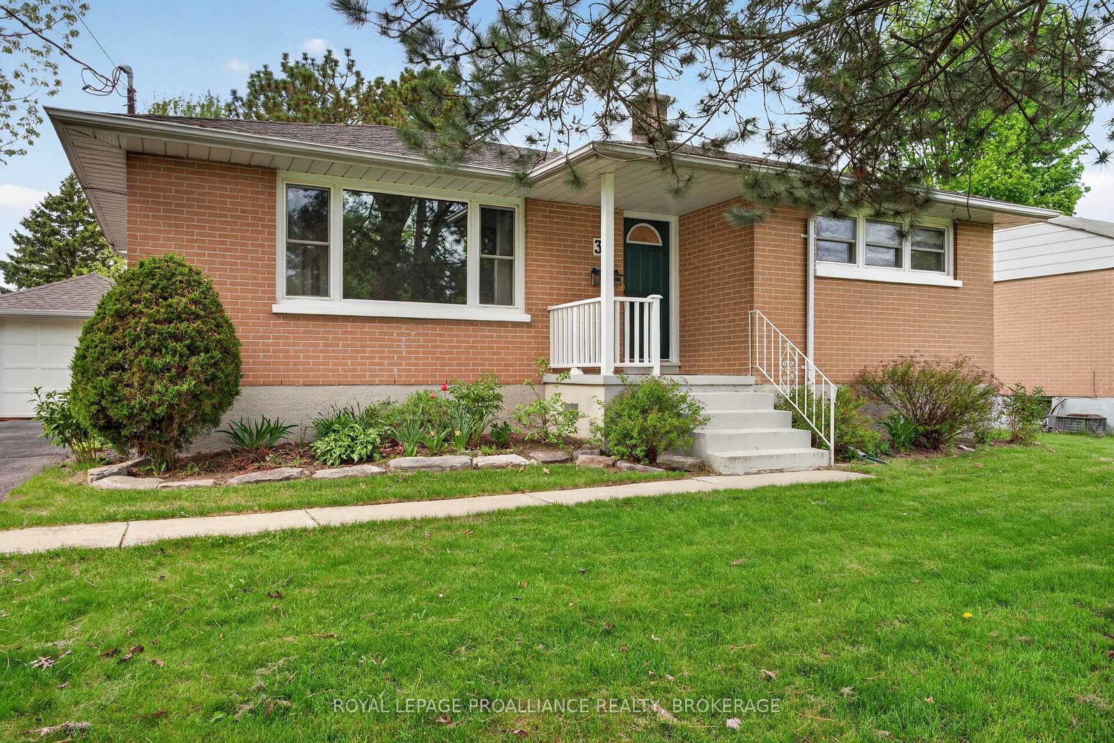 32-lennox-street-kingston-ontario-x13765732