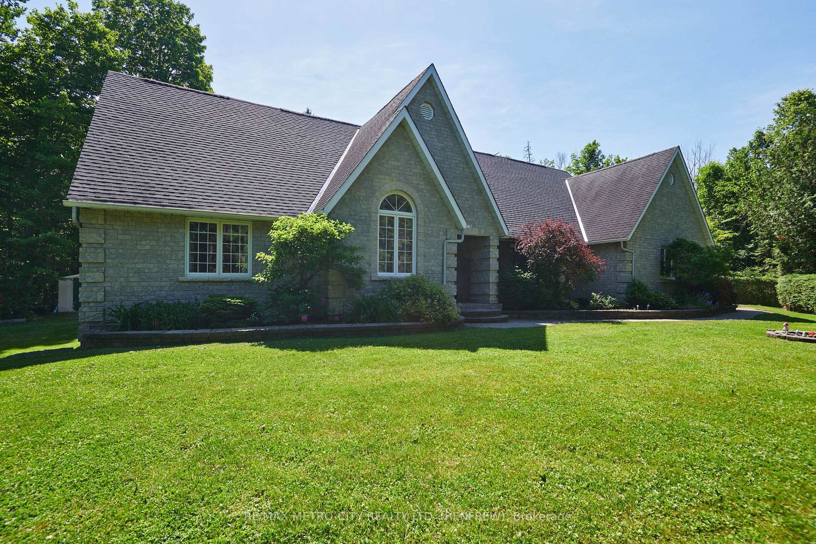2069-highway-132-highway-admastonbromley-ontario-x13765908