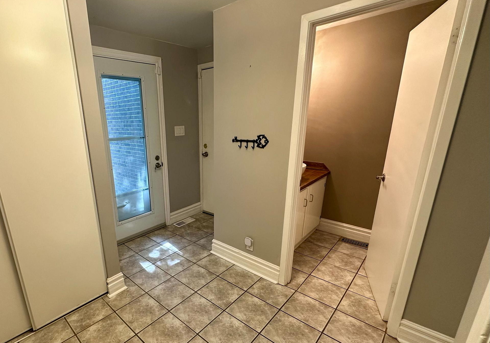 87-glen-park-drive-ottawa-ontario-x13766008