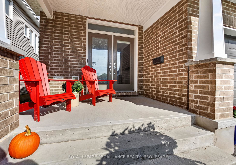 1118-escala-crescent-kingston-ontario-x13766192