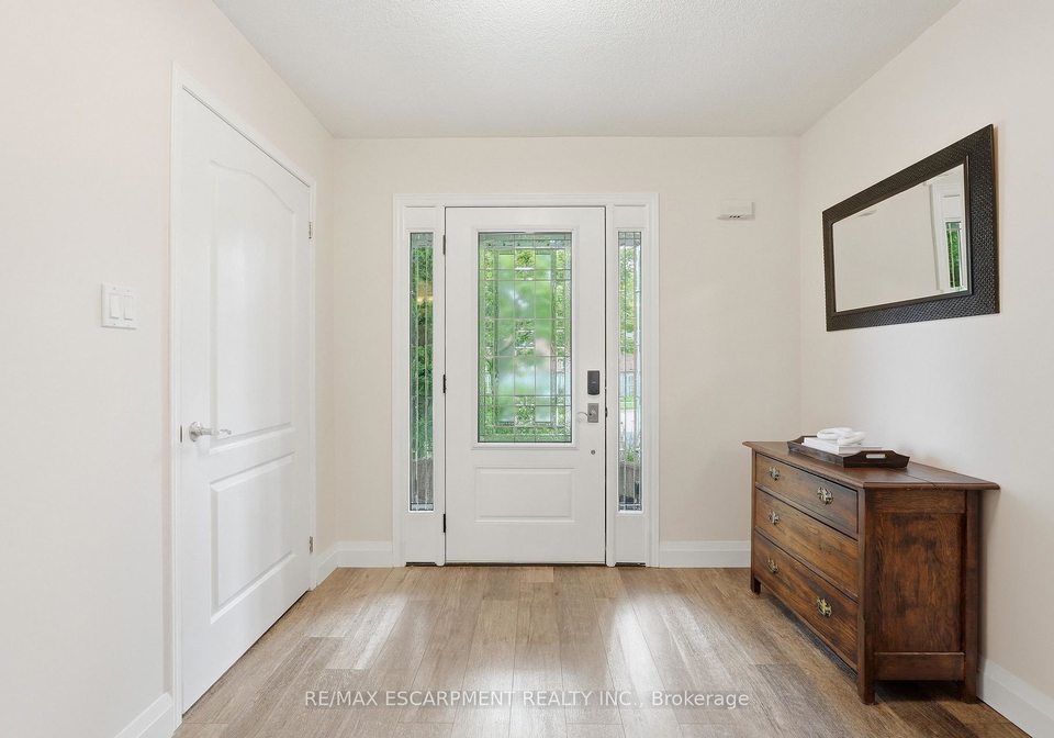 48-bridgeport-crescent-hamilton-ontario-x13766552