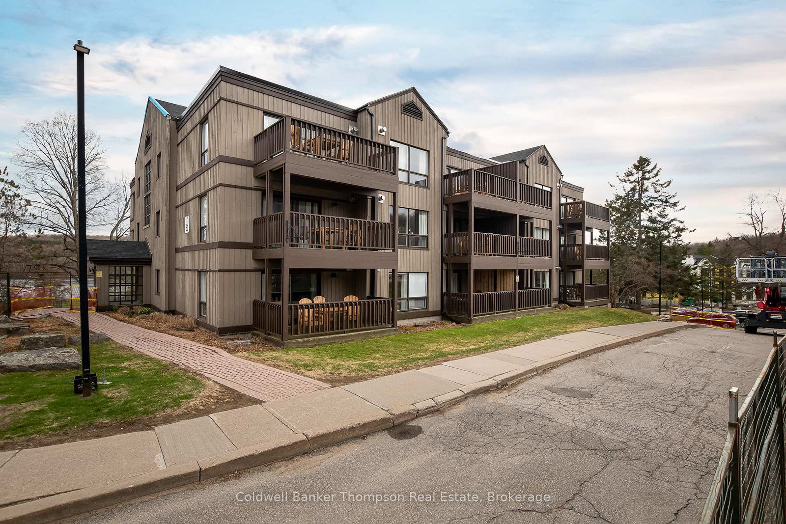 1235-deerhurst-summit-drive-huntsville-ontario-x13766984