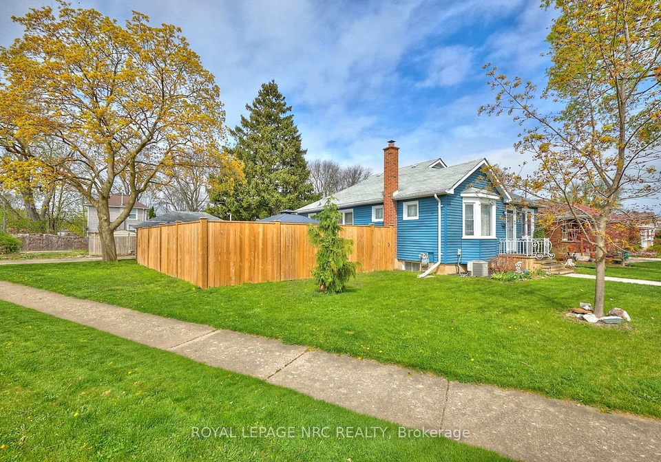 1-thorndale-avenue-st-catharines-ontario-x13767070