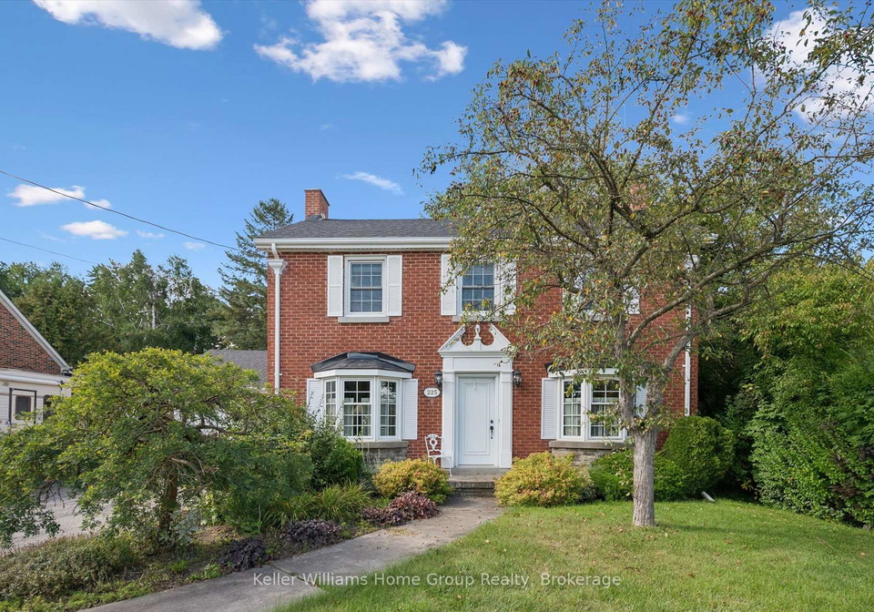 225-elora-street-centre-wellington-ontario-x13767152