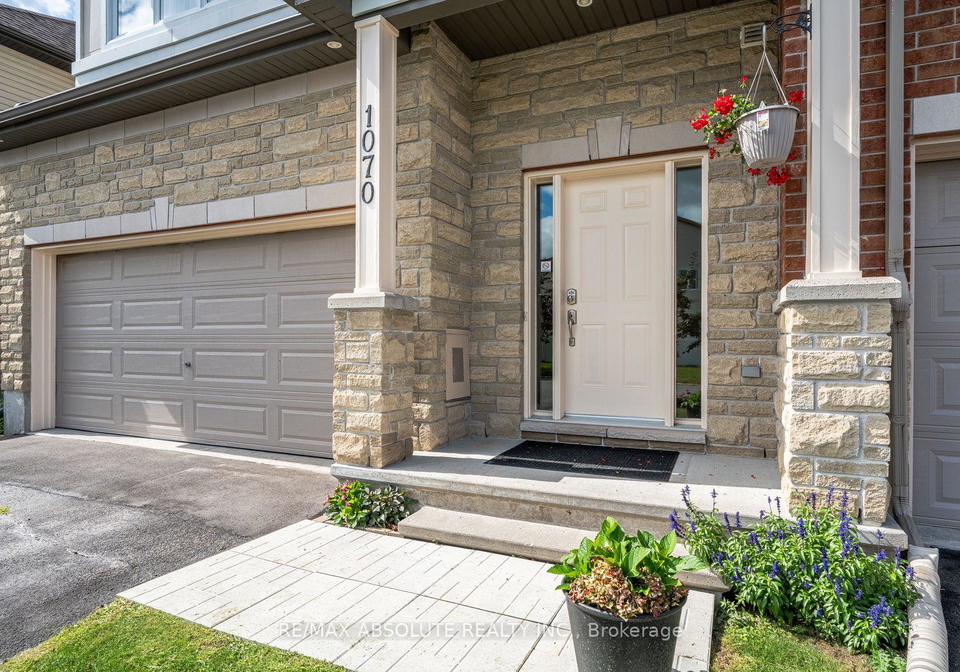 1070-northgraves-crescent-kanata-ontario-x13767354