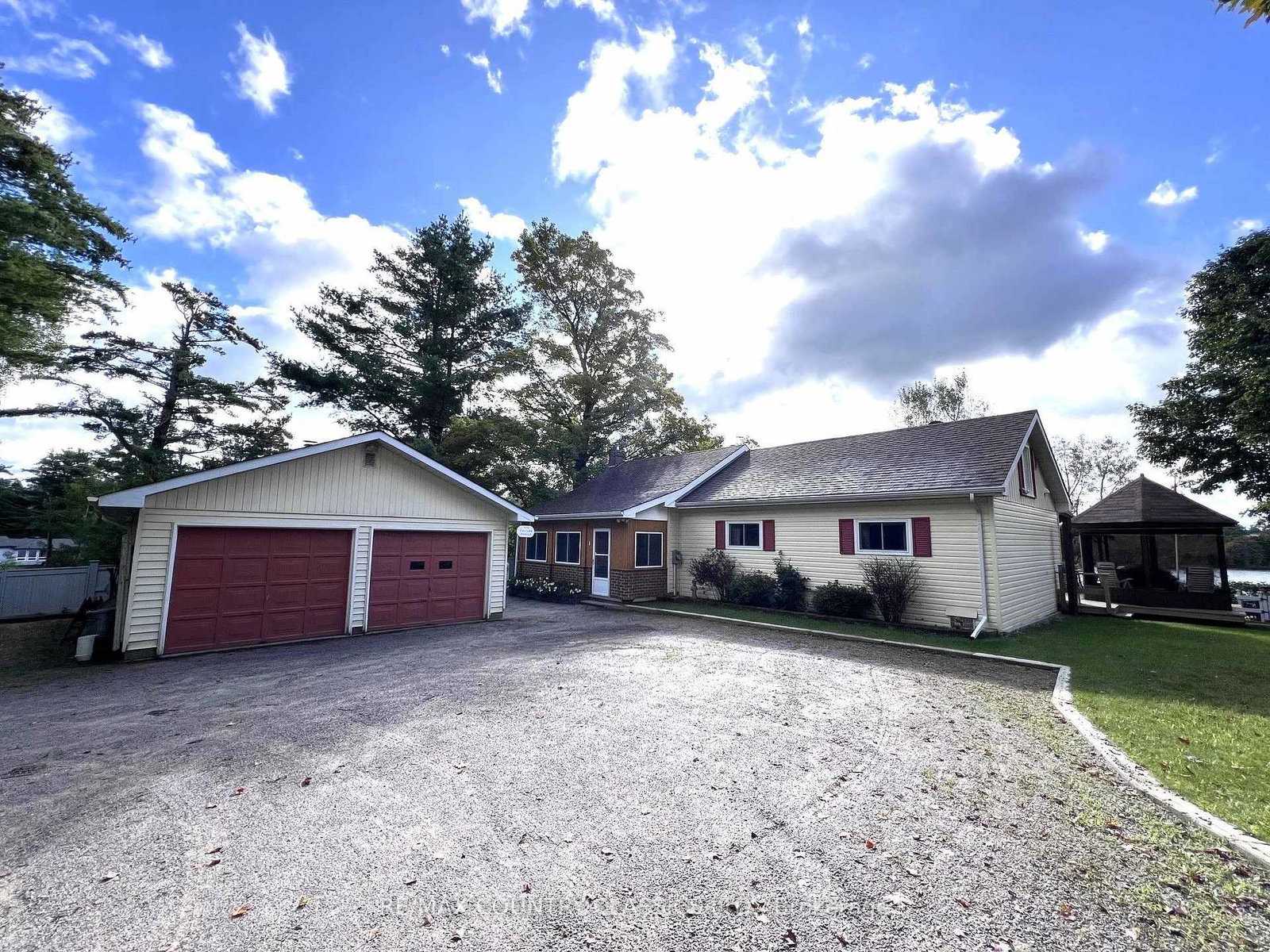 29-brown-lane-bancroft-ontario-x13767486