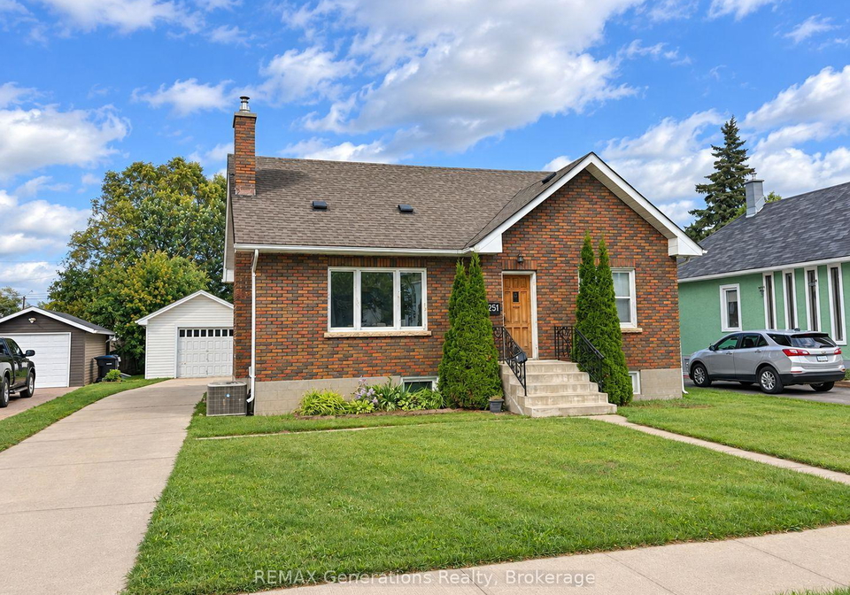 251-francis-street-w-thunder-bay-ontario-x13767656