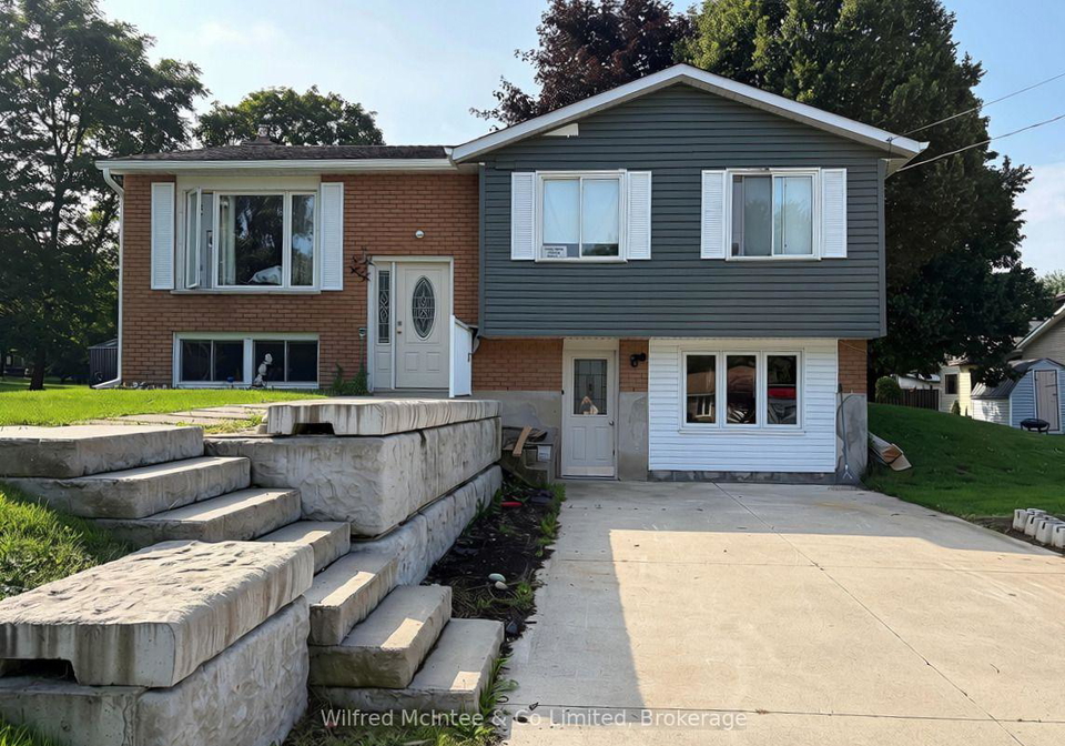 2-parkview-court-brockton-ontario-x13767810