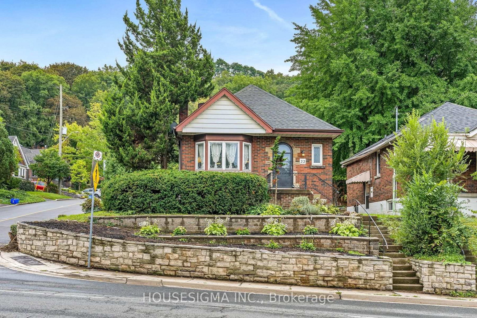 22-arkledun-avenue-hamilton-ontario-x13767872