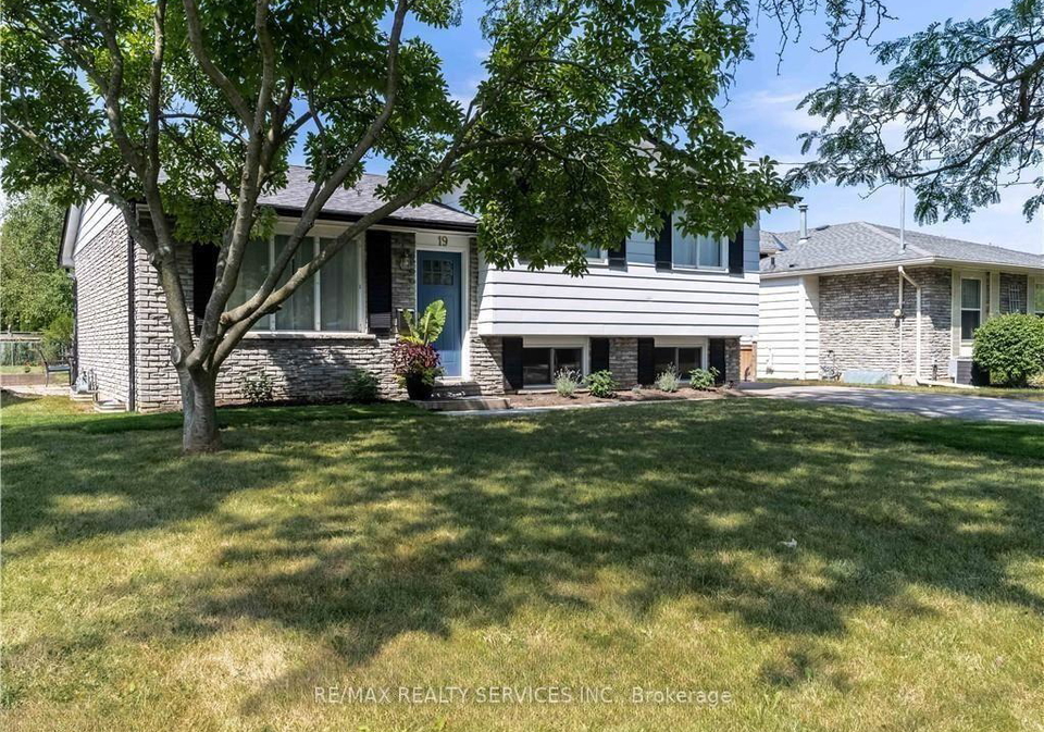 19-ernest-street-st-catharines-ontario-x13768408