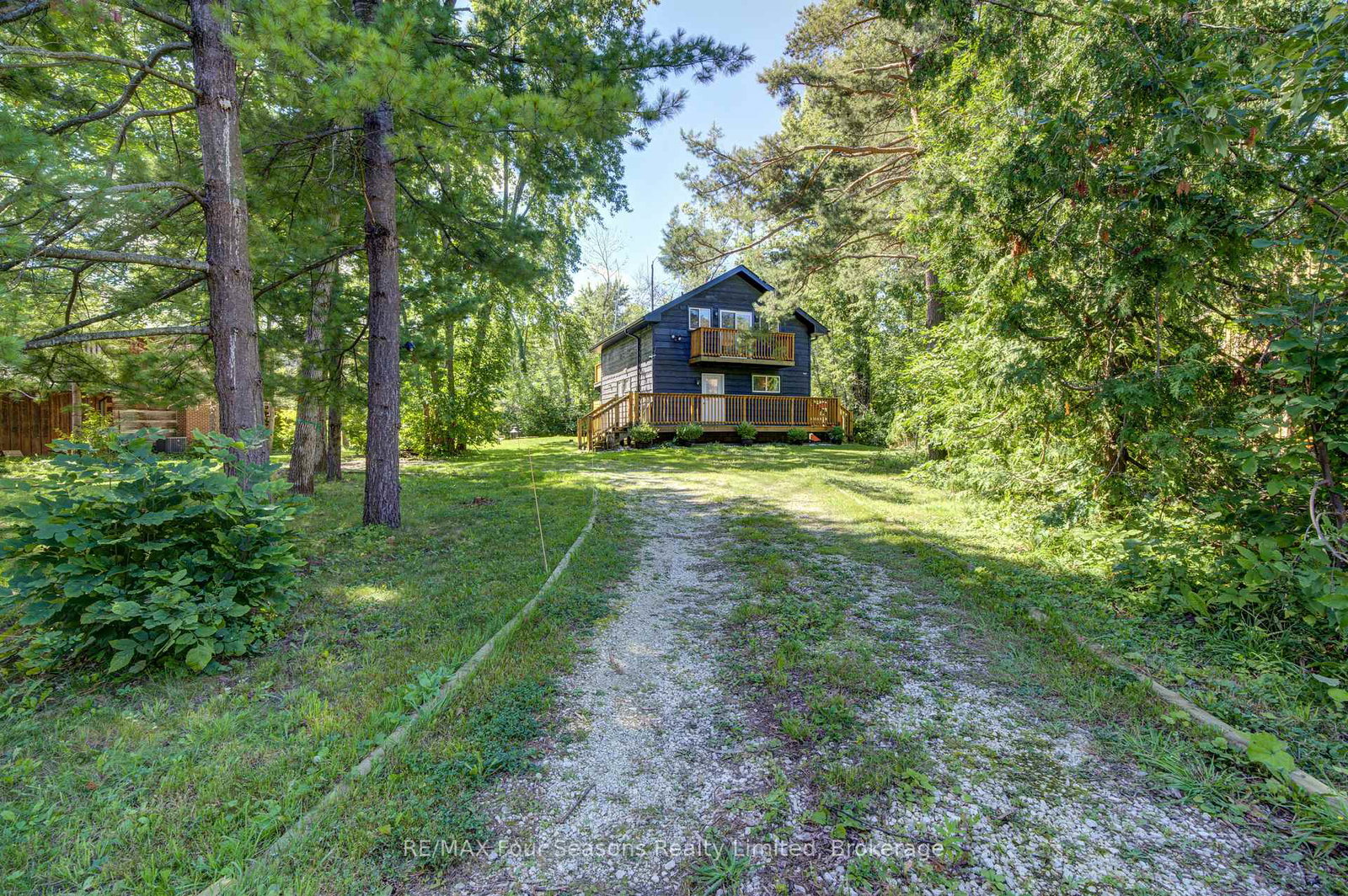 126-martin-grove-n-blue-mountains-ontario-x13768476