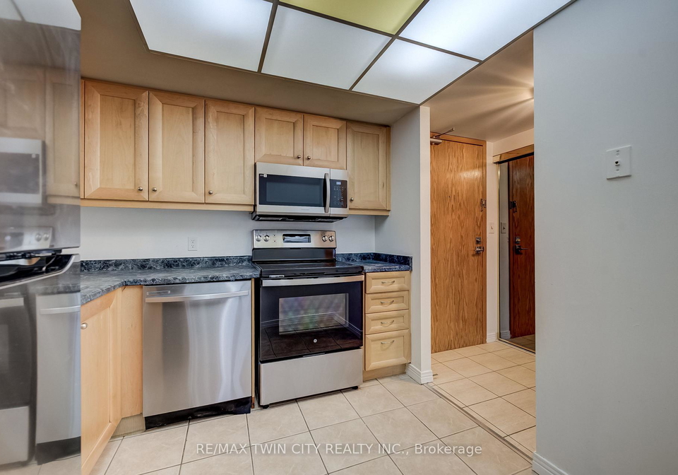 190-hespeler-road-cambridge-ontario-x13768536