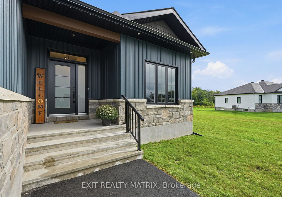256-trudeau-crescent-russell-ontario-x13768558