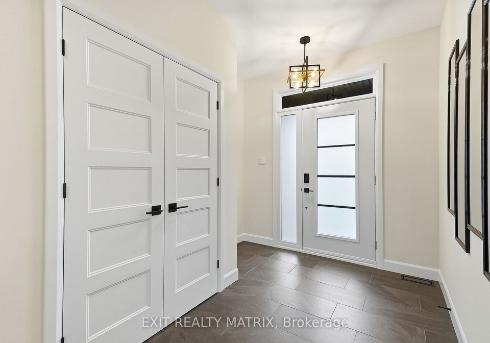 256-trudeau-crescent-russell-ontario-x13768558
