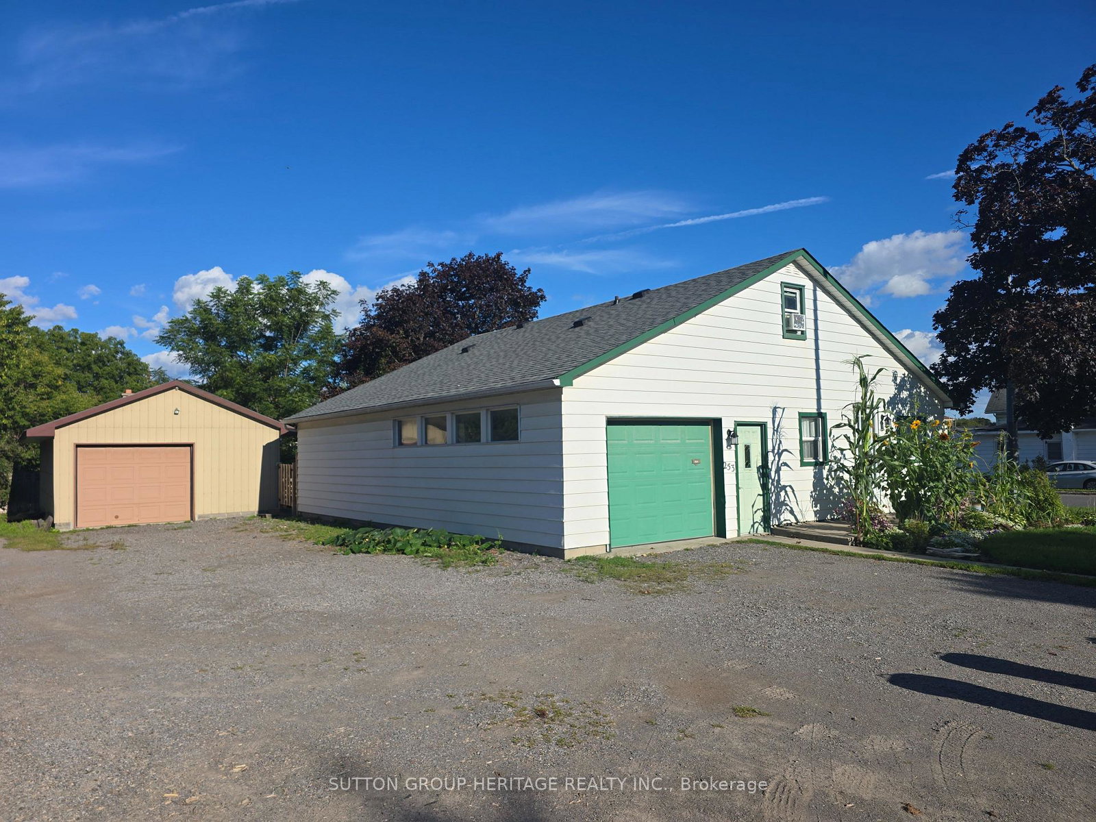 253-sidney-street-quinte-west-ontario-x13769218