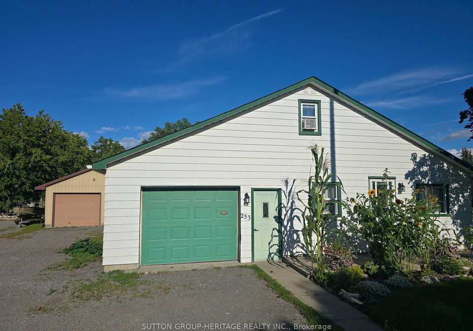 253-sidney-street-quinte-west-ontario-x13769218