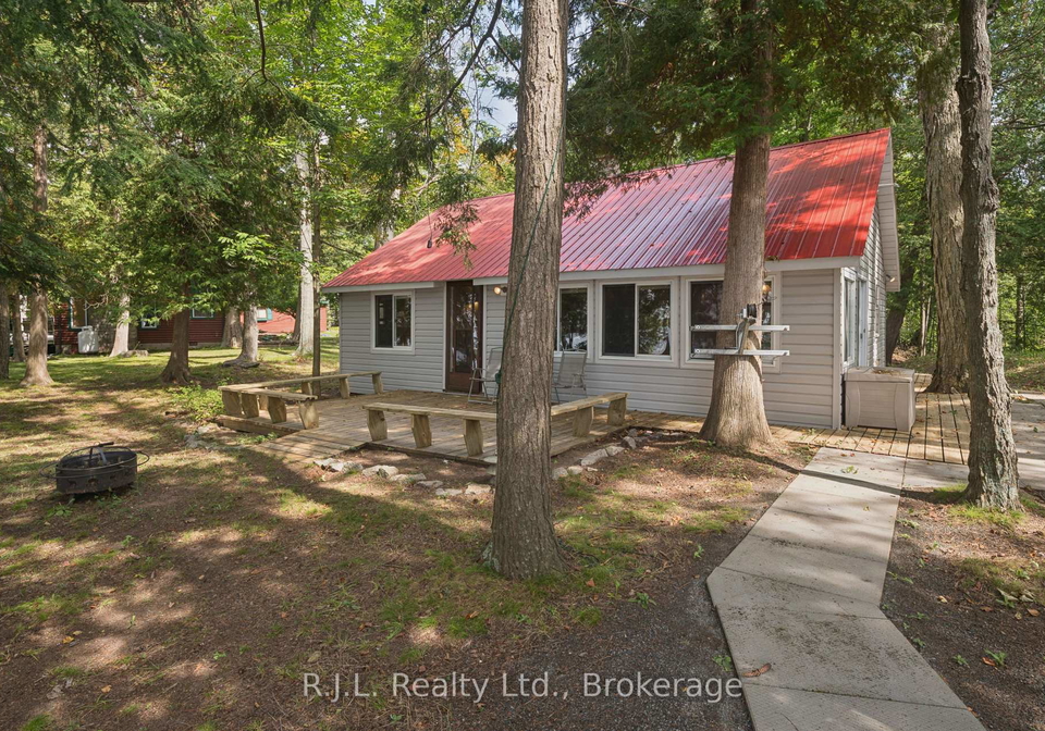 32-fire-route-41a-havelock-belmont-methuen-ontario-x13769354