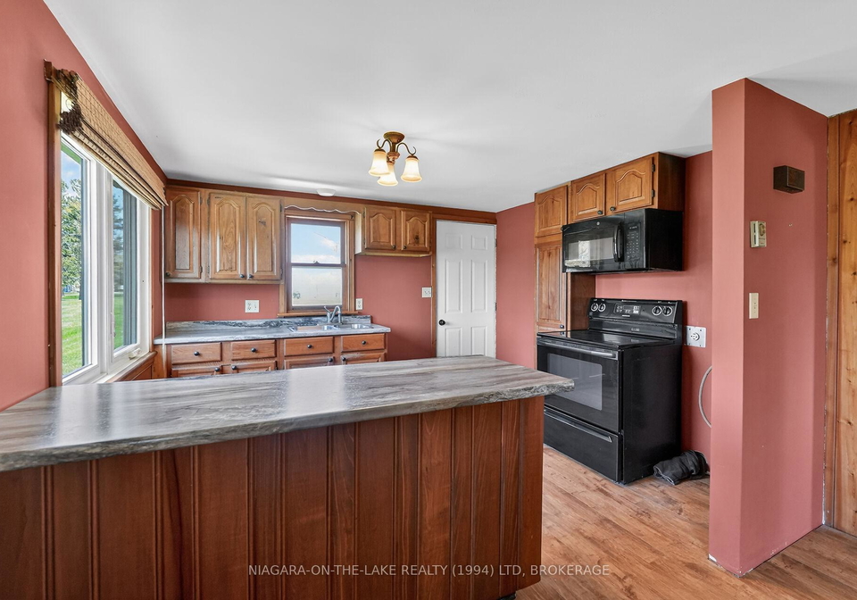527-empire-road-port-colborne-ontario-x13769632