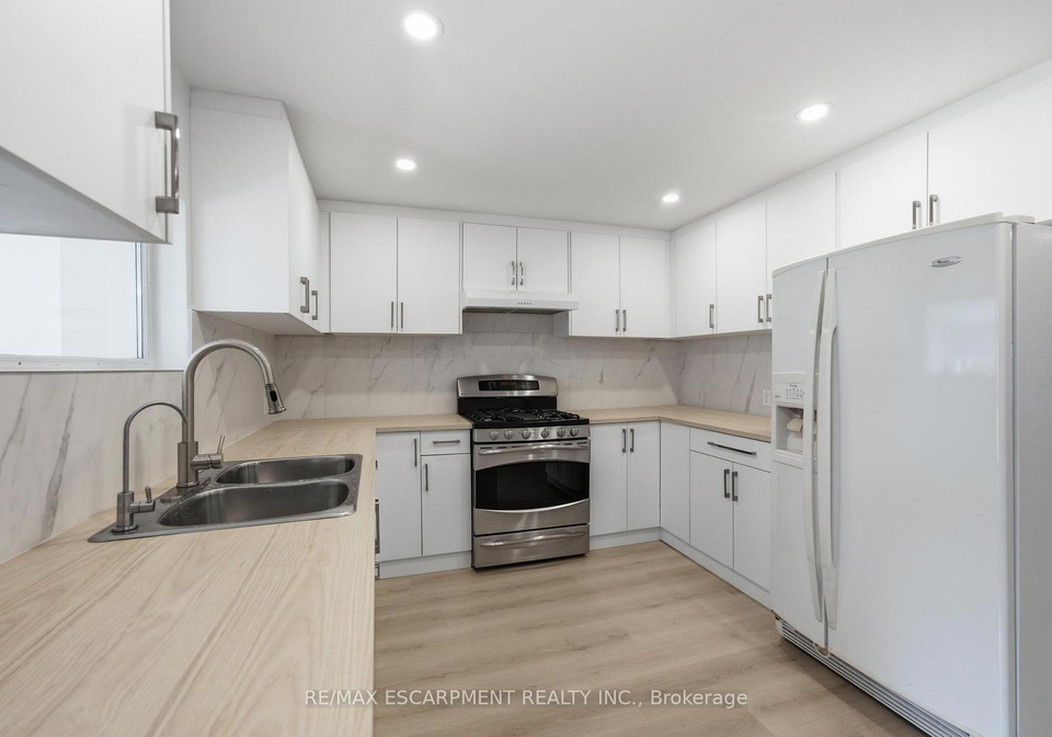 1062-cannon-street-e-hamilton-ontario-x13769654
