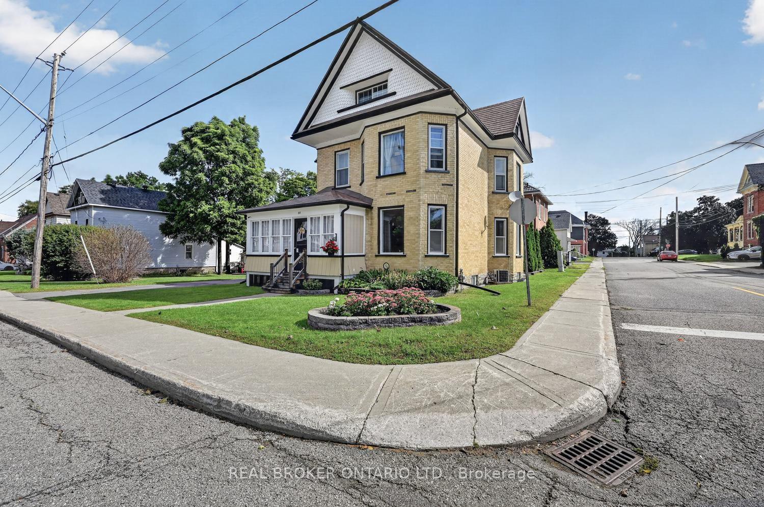 27-abel-street-smiths-falls-ontario-x13769792