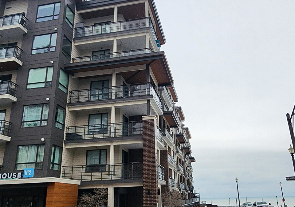 10-esplanade-lane-grimsby-ontario-x13769856