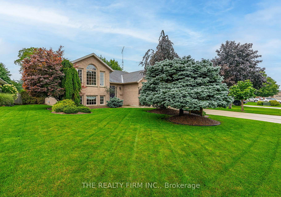 4077-pine-crescent-petrolia-ontario-x13770082