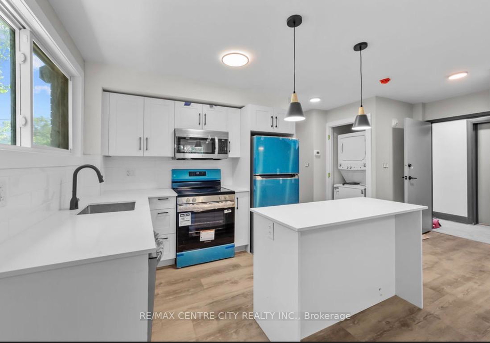 400-scenic-drive-london-south-ontario-x13770116