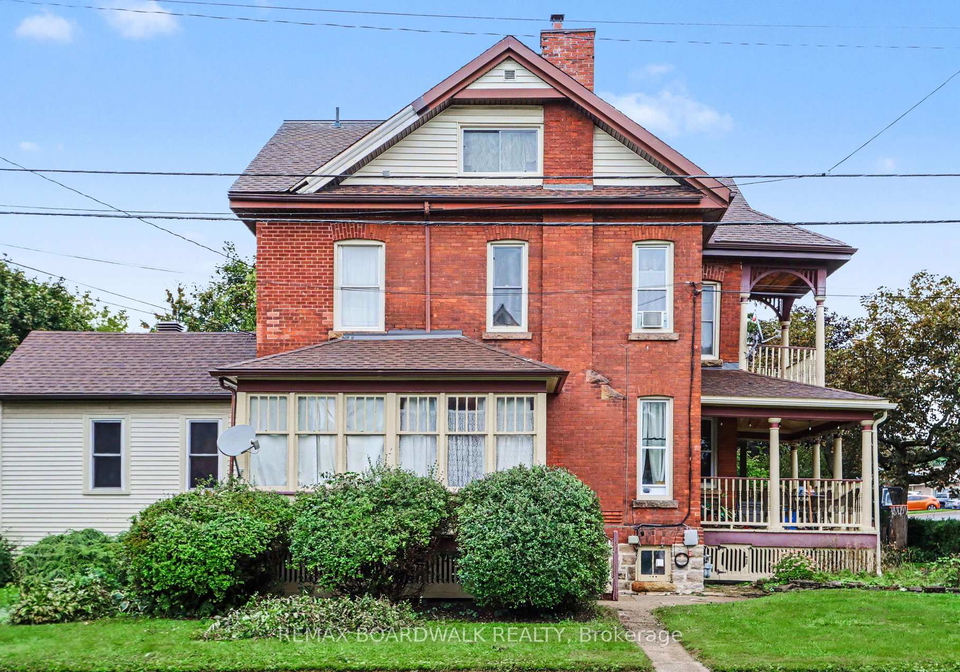 10-glen-avenue-smiths-falls-ontario-x13770136