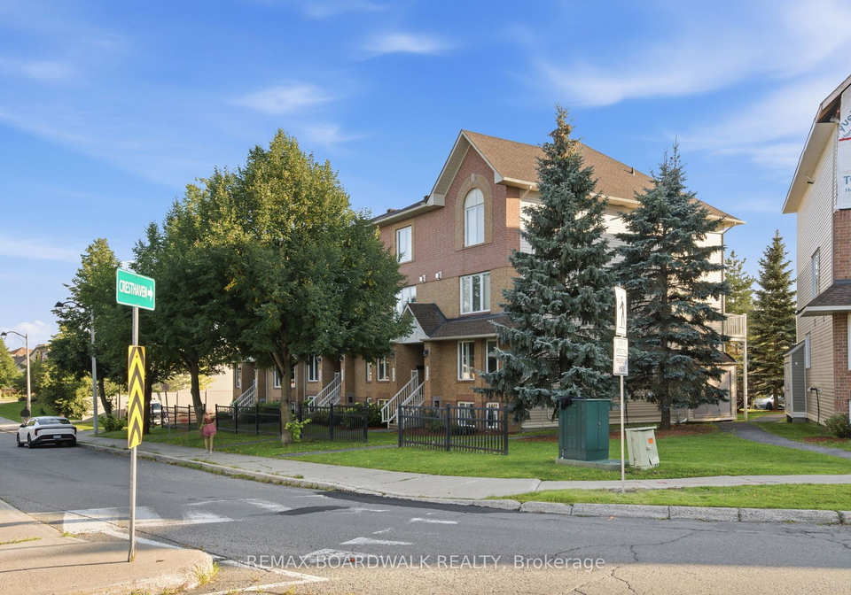 316-cresthaven-drive-ottawa-ontario-x13770348