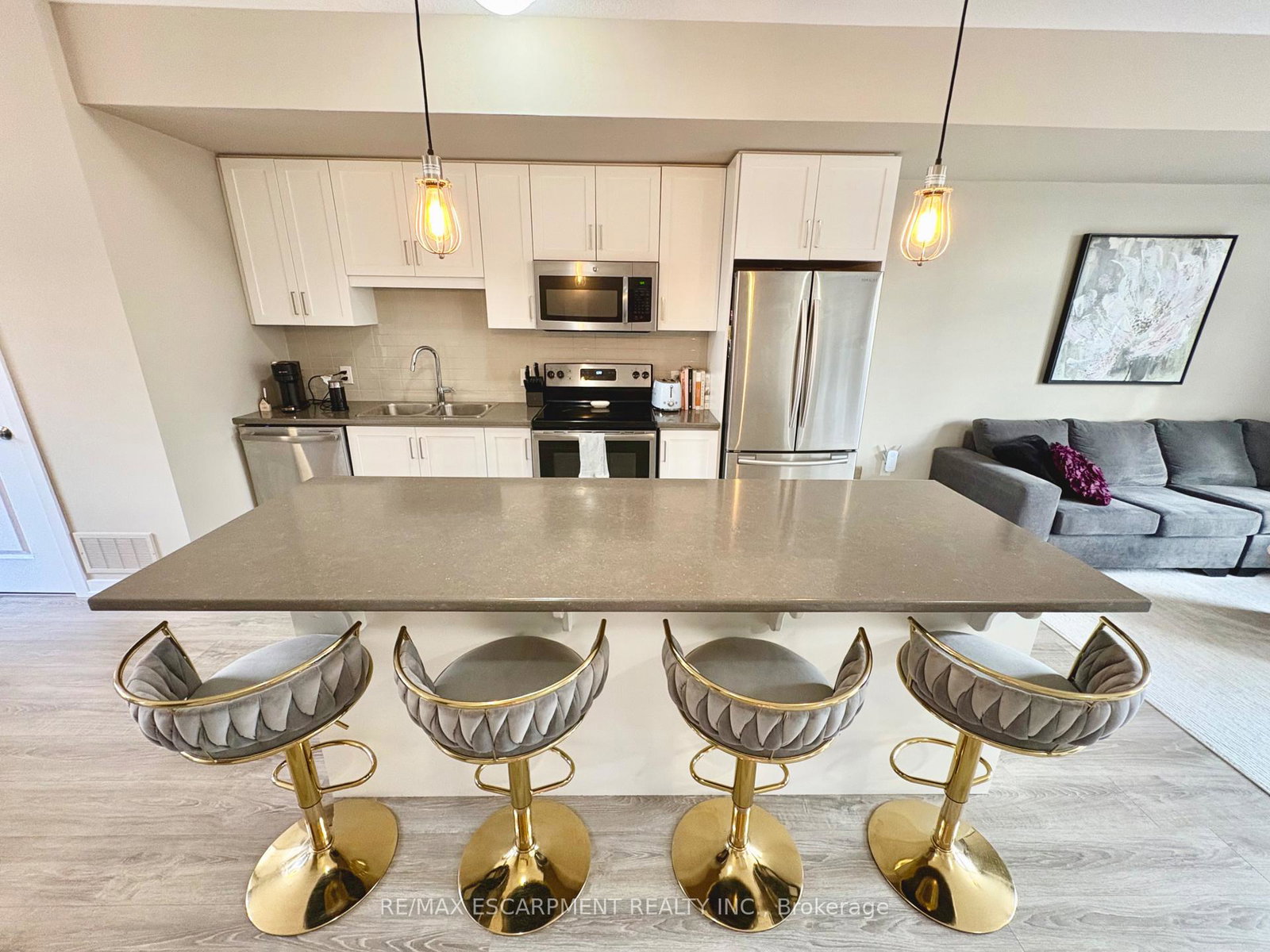 69-esplanade-lane-grimsby-ontario-x13770428