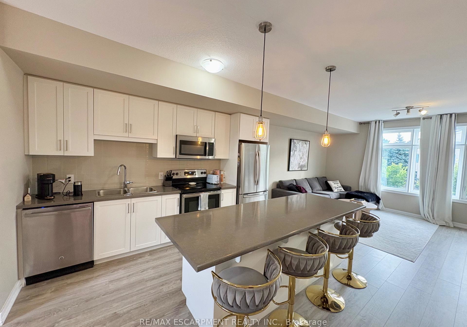69-esplanade-lane-grimsby-ontario-x13770428