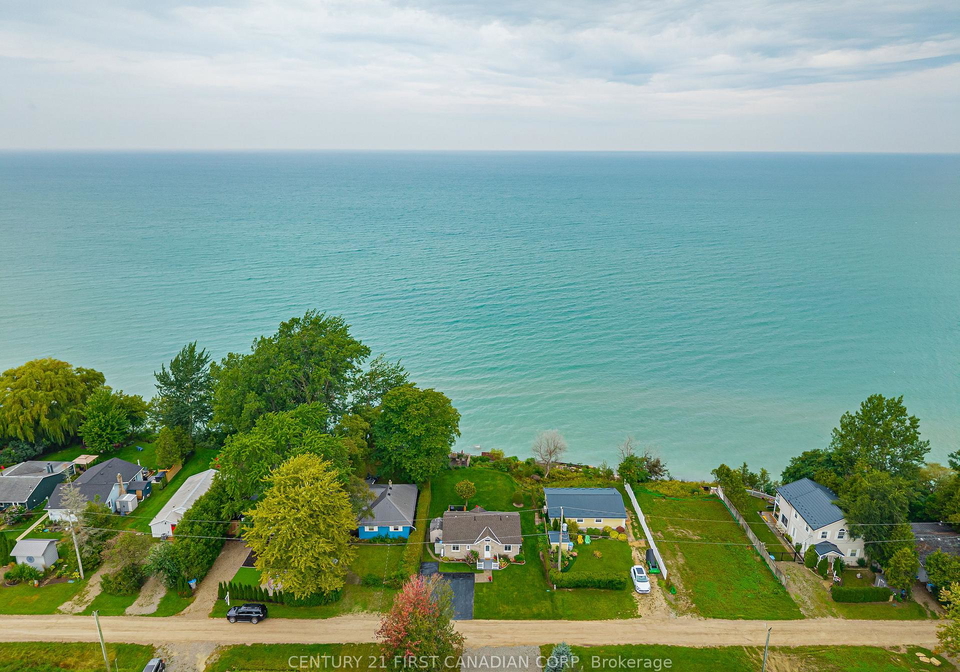 71871-sunview-avenue-bluewater-ontario-x13770452