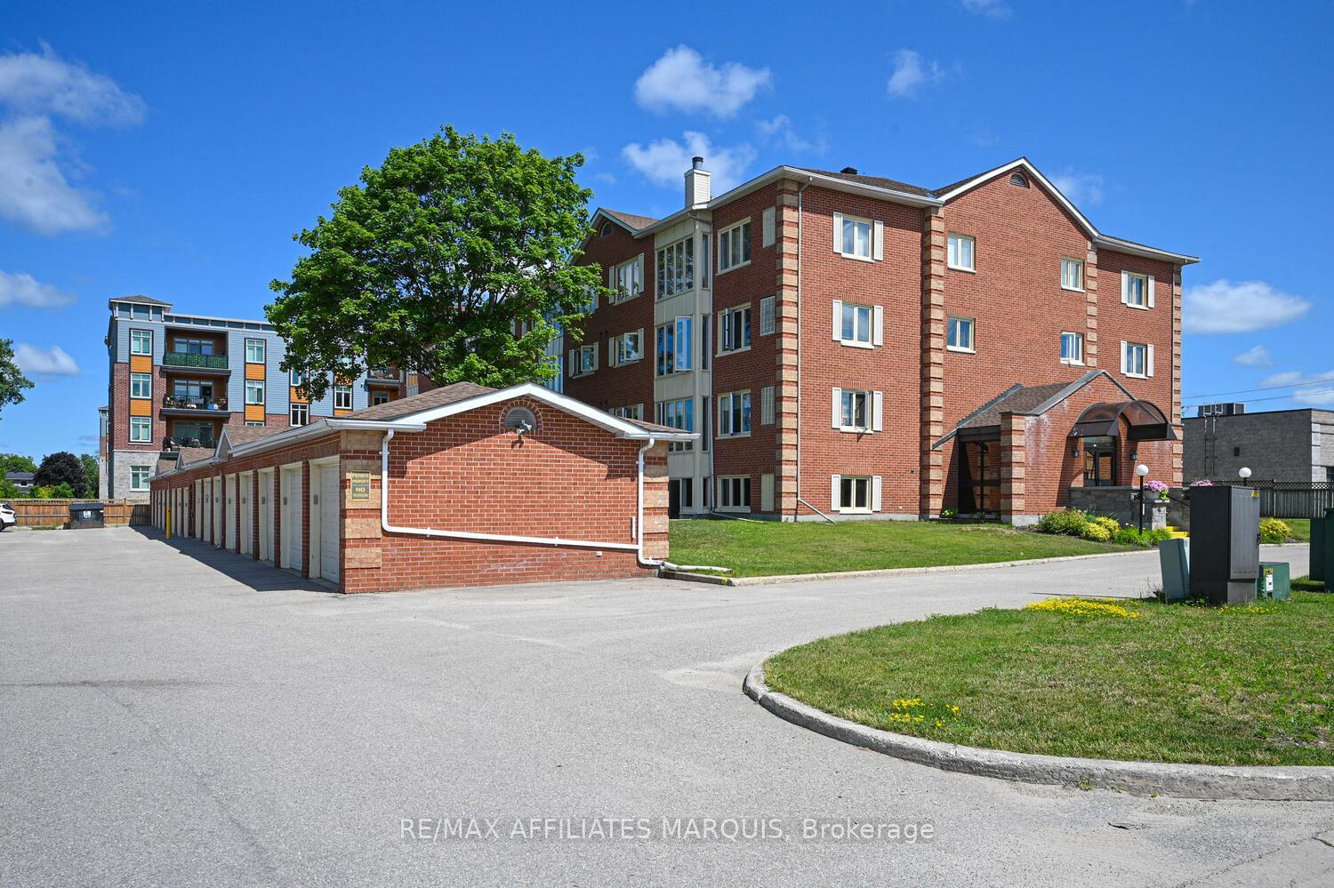 10-armstrong-drive-smiths-falls-ontario-x13770518