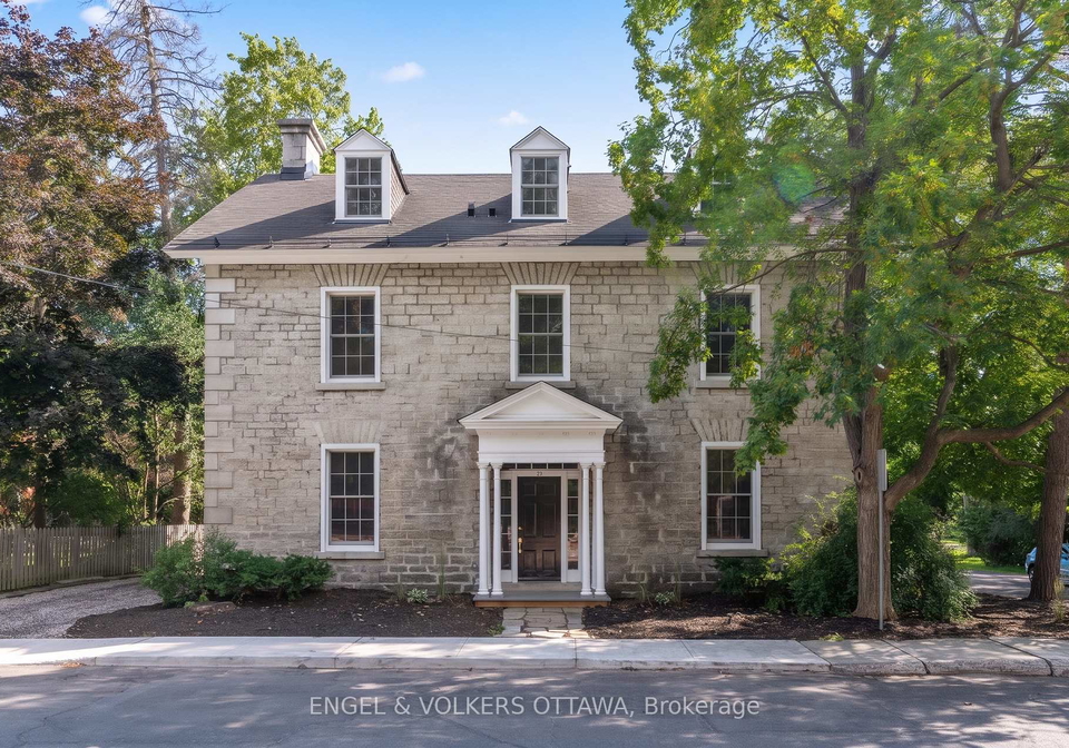 35-mackay-street-ottawa-ontario-x13770658