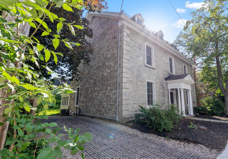 35-mackay-street-ottawa-ontario-x13770658