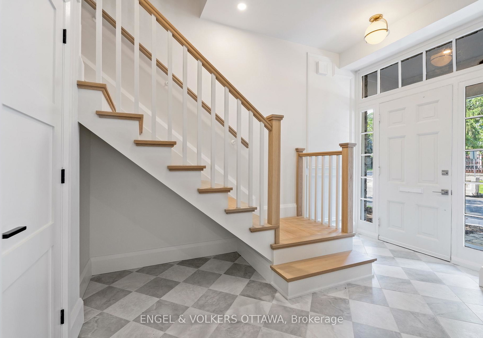35-mackay-street-ottawa-ontario-x13770658