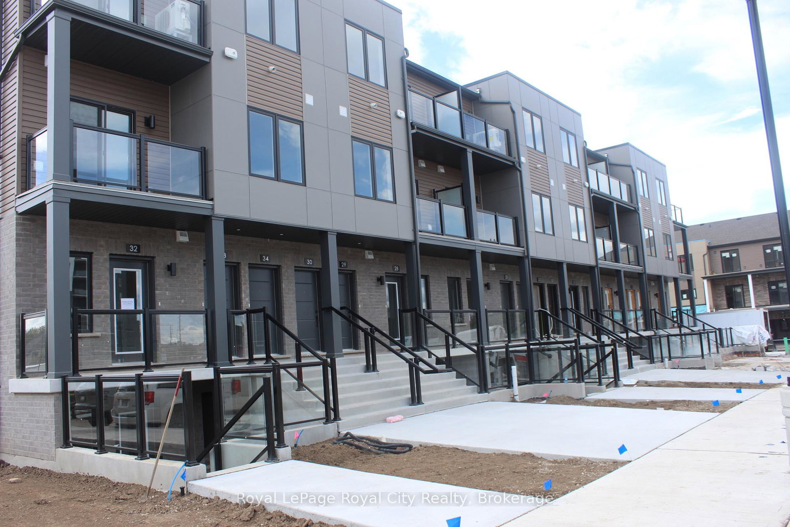 42-lowes-road-w-guelph-ontario-x13770716