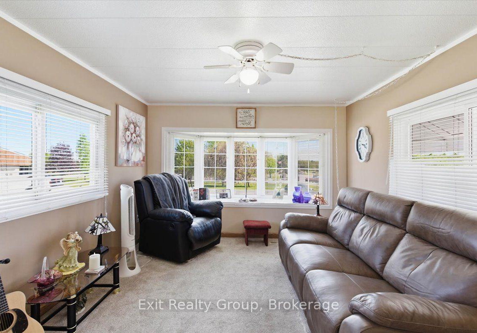 5-chapel-boulevard-quinte-west-ontario-x13770850