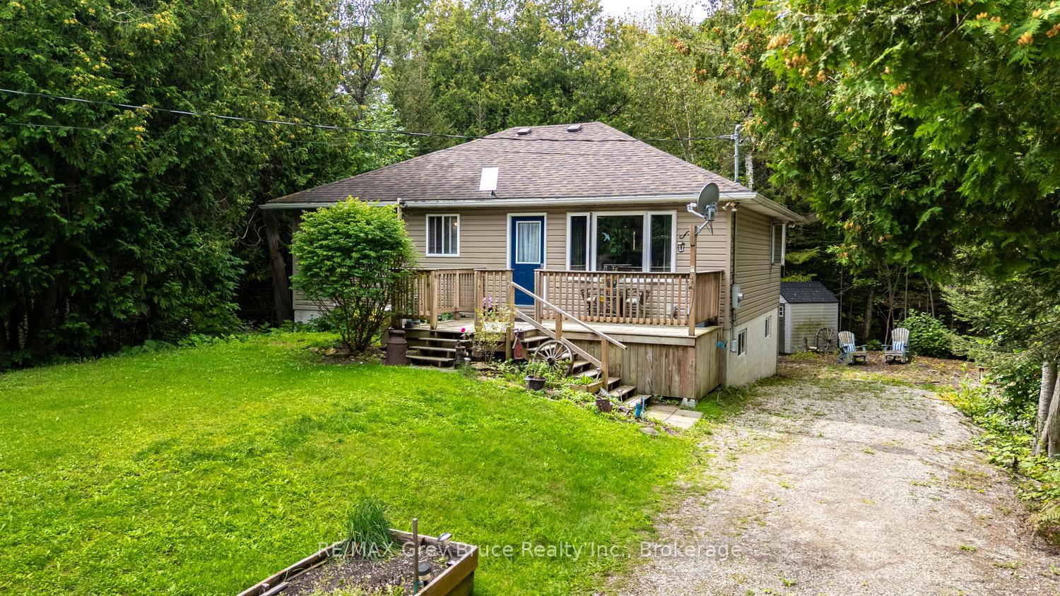 27-woodstock-avenue-northern-bruce-peninsula-ontario-x13771136