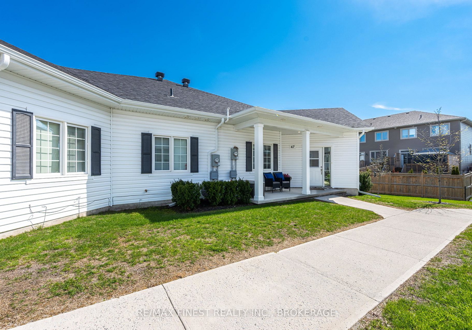 47-lowry-place-loyalist-ontario-x13771210