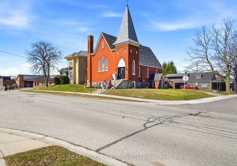 20-mill-street-e-perth-east-ontario-x13771272