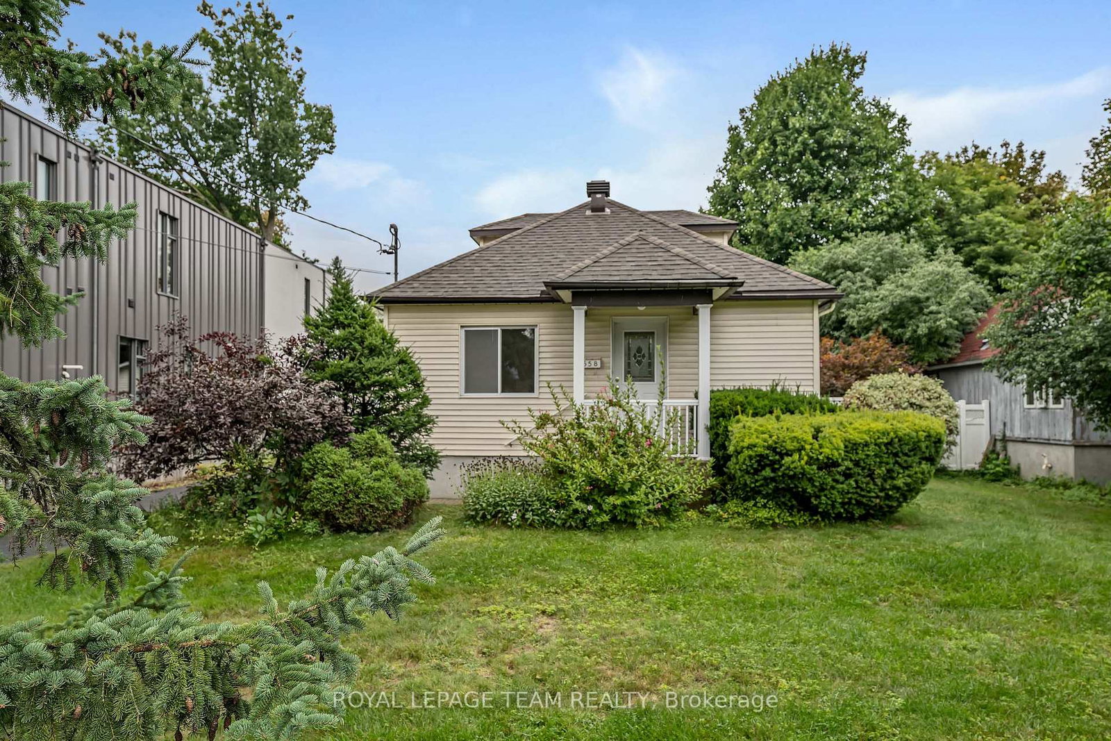 658-tweedsmuir-avenue-ottawa-ontario-x13771584