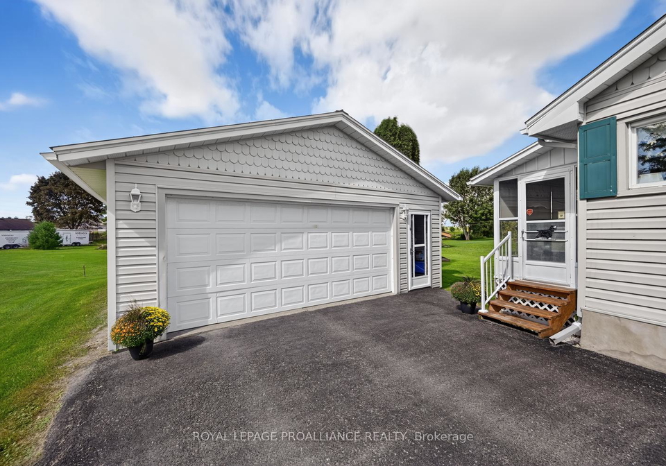 4506-airport-road-elizabethtown-kitley-ontario-x13772434